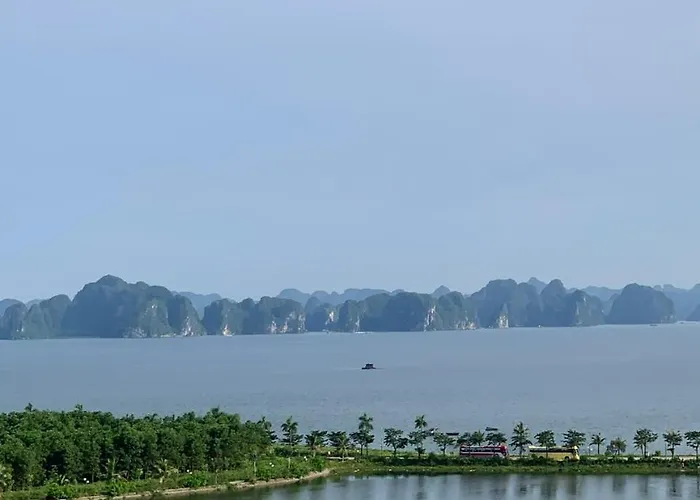 Sunday Premium * Hạ Long